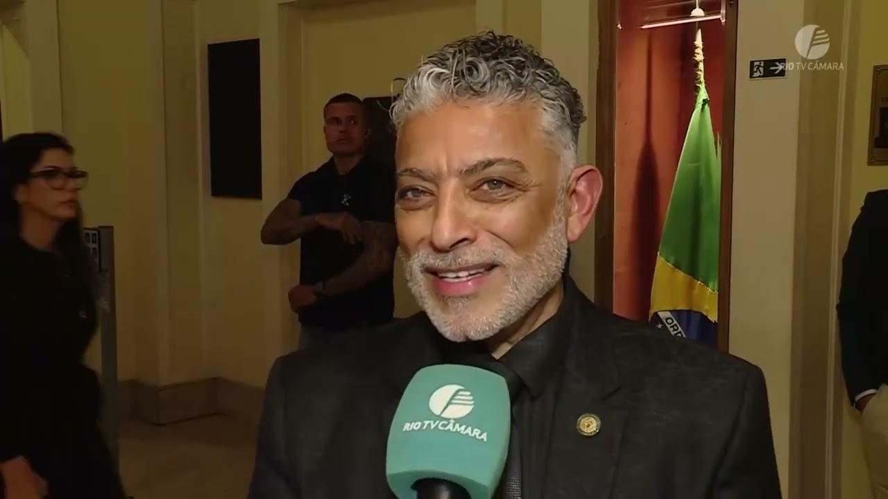 Comendador Regino Barros recebe a Medalha Pedro Ernesto — Câmara Municipal do Rio